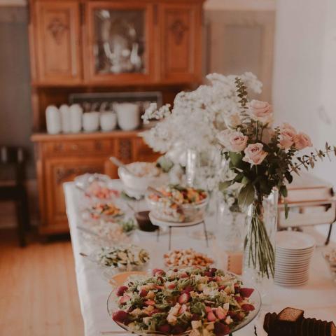 Villa Meri pitopöytä. 